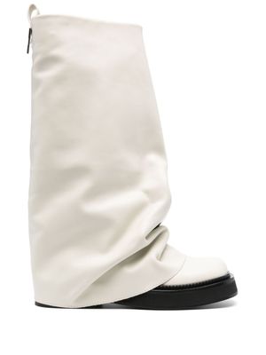 The Attico bottes Robin à design superposé - Tons neutres The Attico bottes Robin à design superposé - Tons neutres