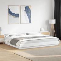 Bedframe massief hout wit 200x200 cm