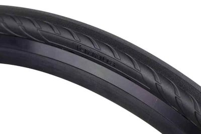 Tannus New Slick Regular Airless 700x25 Band - Zwart Tannus New Slick Regular Airless 700x25 Band - Zwart