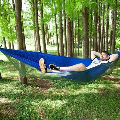 Draagbare Outdoor Camping vol-automatische nylon parachute hangmat met klamboes grootte: 290 x 140cm (blauw)