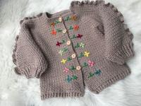 Haakpatroon byClaire Geborduurd Vestje