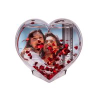 Hartvormige 3D fotolijst met hartjes confetti 9x9 cm   -