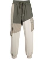 Feng Chen Wang pantalon de jogging à design colour block - Gris - thumbnail