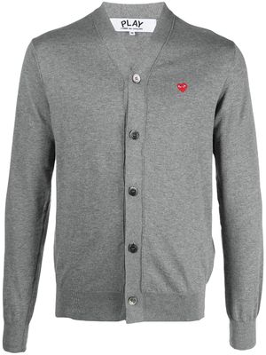 Comme Des Garçons Play cardigan à logo brodé - Gris