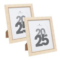 Atmosphera Fotolijstje - 2x - voor 20 x 25 cm foto - beige - mdf/glas - ornament frame 24.5 x 29.5 c Atmosphera Fotolijstje - 2x - voor 20 x 25 cm foto - beige - mdf/glas - ornament frame 24.5 x 29.5 c