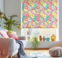 Pastelkleurige bloemen Raambekleding woonkamer