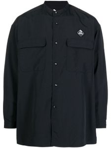 White Mountaineering chemise boutonnée à détail de patch - Noir