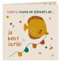 Dubbele kaart met envelop - Hoera! Hang de slingers op... Dubbele kaart met envelop - Hoera! Hang de slingers op...