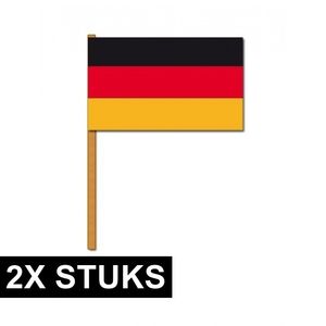 2x stuks luxe grote zwaaivlaggen Duitsland