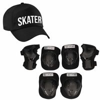 Set van valbescherming voor kinderen maat S / 4 tot 5 jaar met een stoere SKATER pet zwart