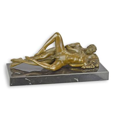AN EROTIC BRONZE SCULPTURE