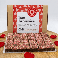 Love Bite Brownie - 12 Brownies Per Post - Brievenbus Pakket - Box Brownies - Hartjes Brownie - Traktatie Hartjes - Hart Onder De Riem Cadeau - Love