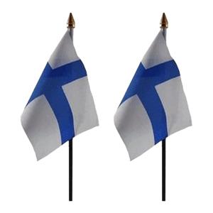 Finland - 2x - mini vlaggetje van 10 x 15 cm op stokje - Landen vlag - H27 cm