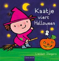 Kaatje viert Halloween (Hardback)