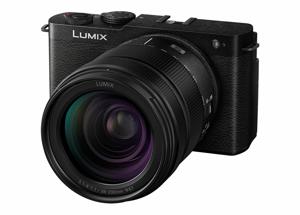 Panasonic Lumix S9 + 28-200mm F4-7 Compactcamera 24,2 MP CMOS 12000 x 8000 Pixels Zwart