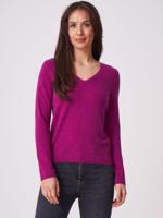 Basic fijngebreide V-hals trui van biologisch cashmere
