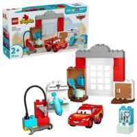 LEGO Disney McQueens bezoek aan Docs garage 10456