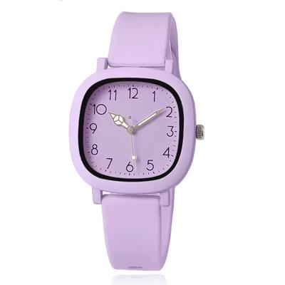 LGT Lila dameshorloge - pastel quartz met zachte siliconen band LGT Lila dameshorloge - pastel quartz met zachte siliconen band